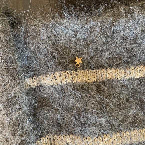 Des Petits Hauts Mohair striped gray, yellow (Women L), loose fit Sweater. - Picture 4 of 11